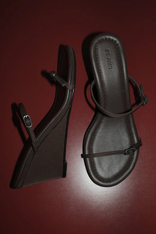 St. Agni Petit Belt Detail Wedge